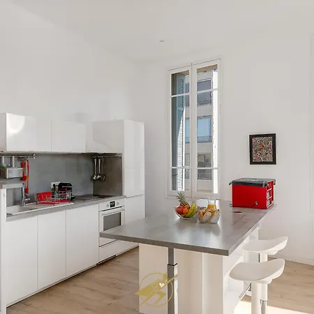 Grand T2 Hausmannien Face à La Gare - Thd Fibre - Park Proche - Clim Apartamento