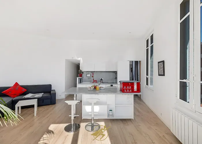 Апартаменти Grand T2 Hausmannien Face A La Gare - Thd Fibre - Park Proche - Clim Єр